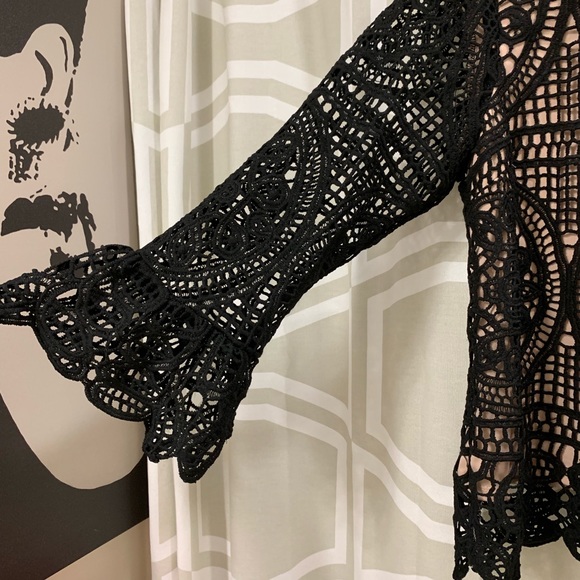 Beau Tissu black lace crochet top - Picture 3 of 3